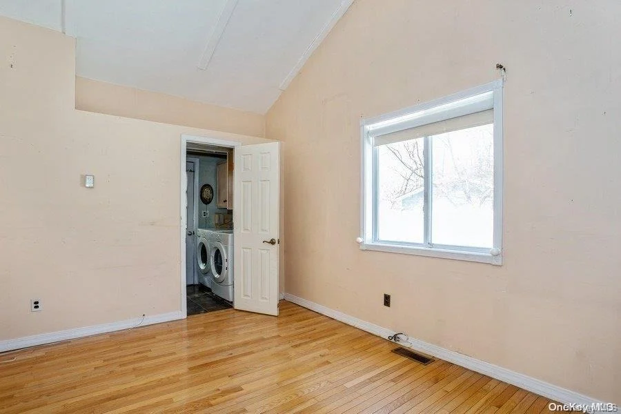 Photo of 242 Monroe Drive