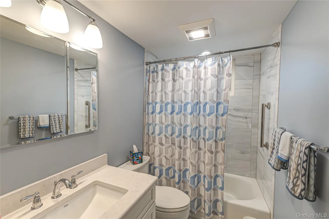 Photo of 33 Maple Avenue