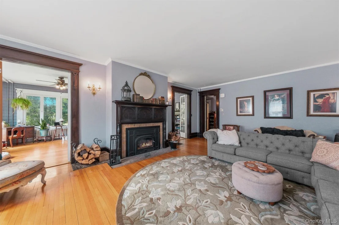 Photo of 83 Hooker Avenue