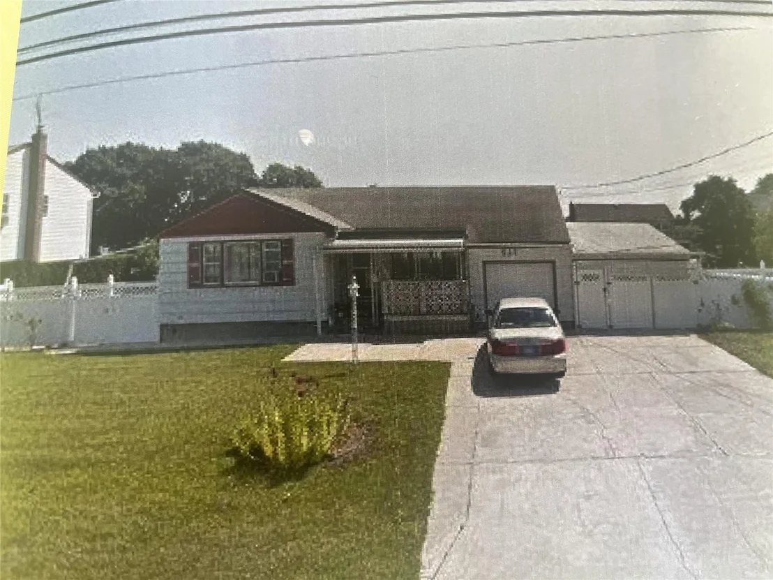 Photo of 937 3 Street