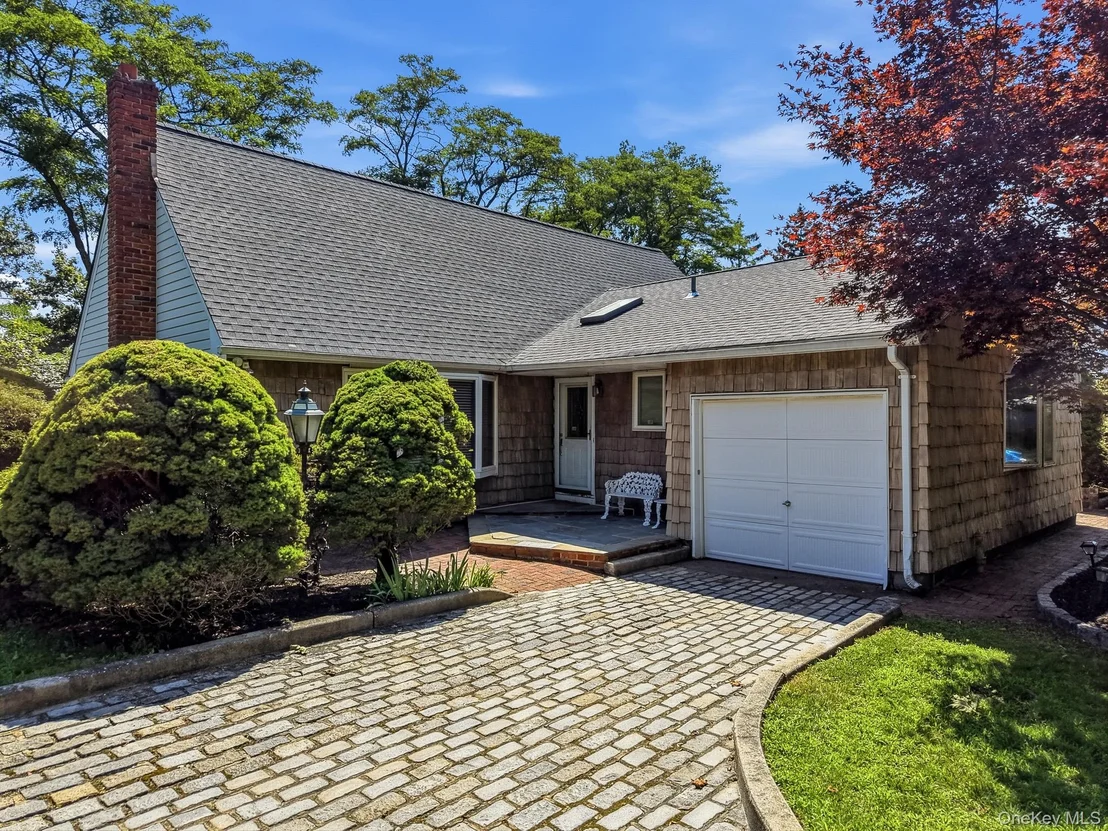 Photo of 10 Arcadia Drive