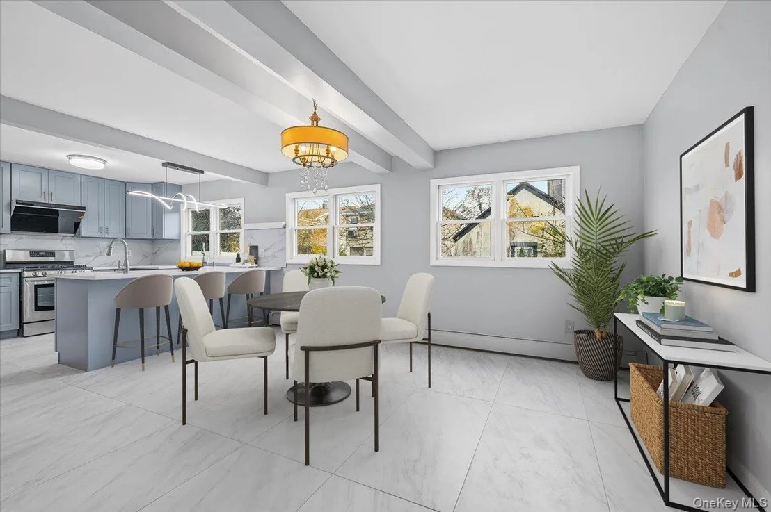 Photo of 962 Washington Street