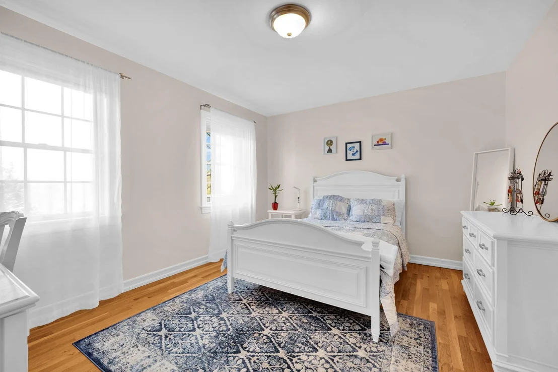 Photo of 10 Fieldstone Drive