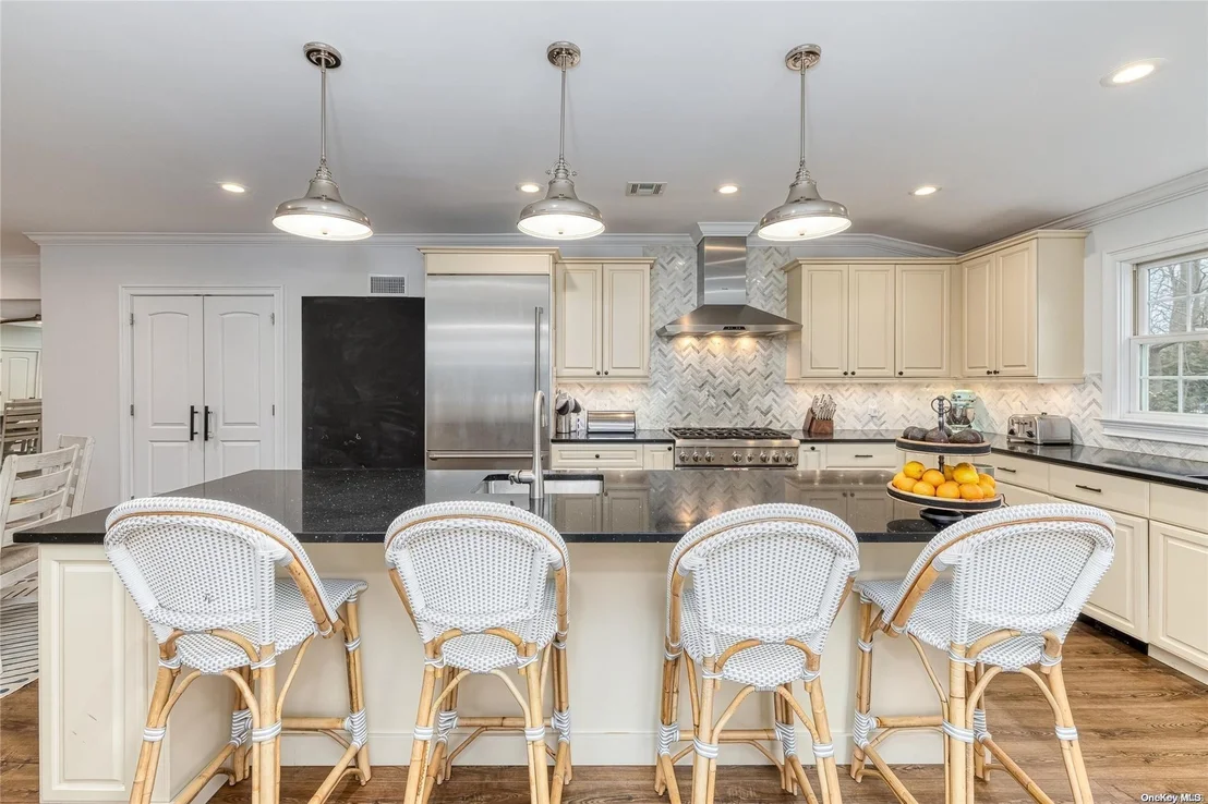 Photo of 49 Lindenmere Drive
