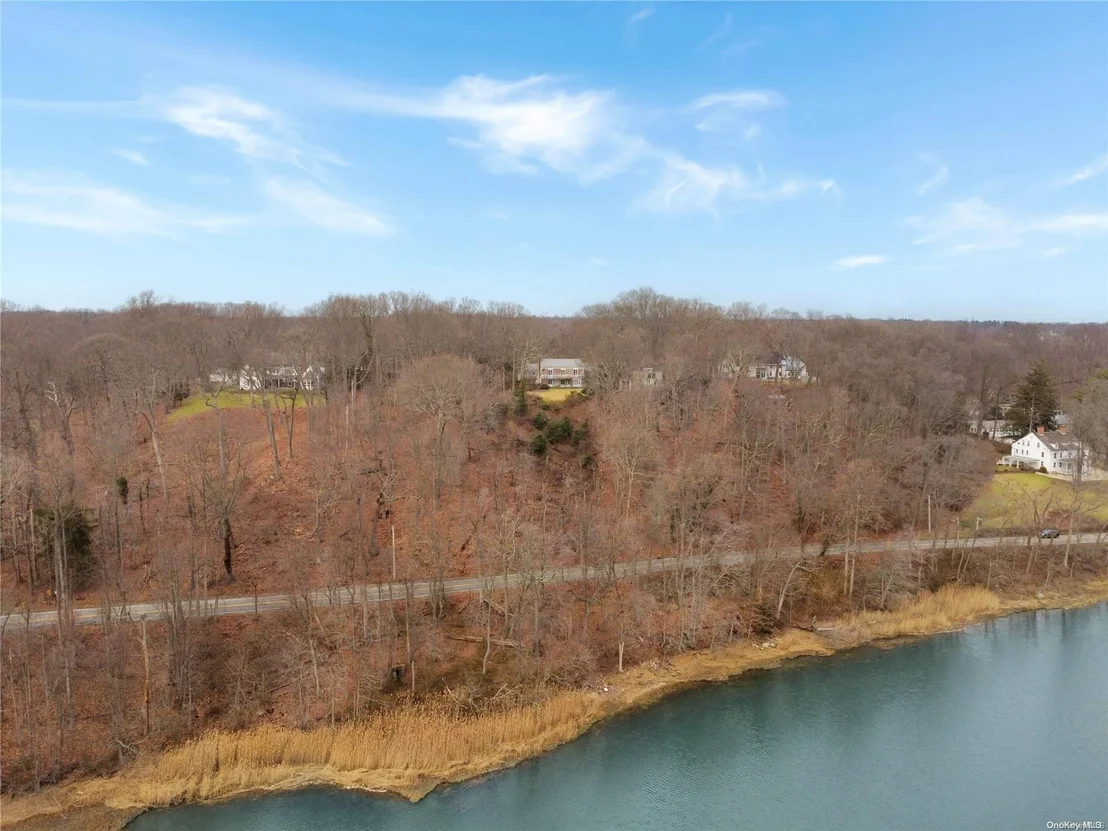 Photo of 8 Fort Hill Drive
