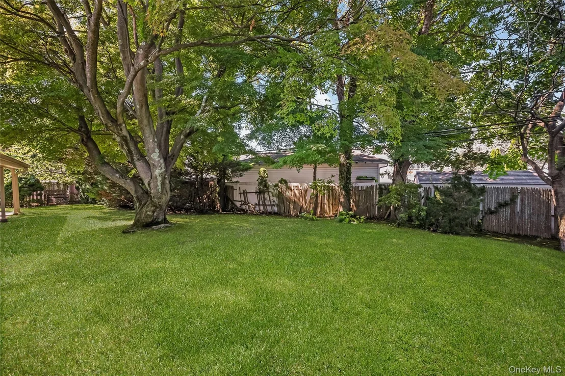 Photo of 52 Voorhis Drive