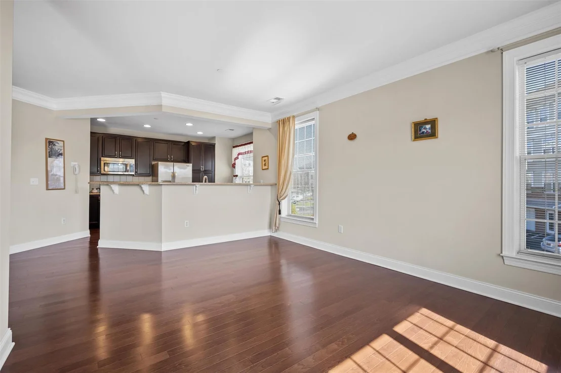 Photo of 521 Regency Drive