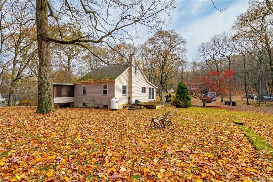 Photo of 802 Forest Glen Road