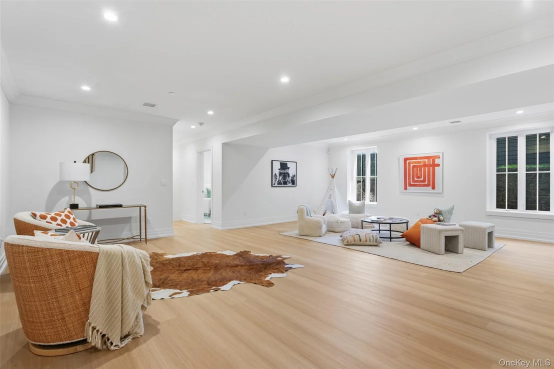 Photo of 83 Orchard Avenue