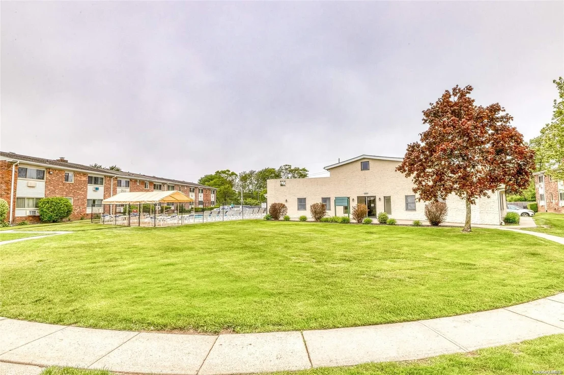 Photo of Unit 9A at 2449F Union Boulevard