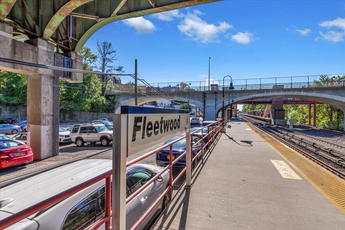 Photo of Unit 6F at 821 Bronx River Road