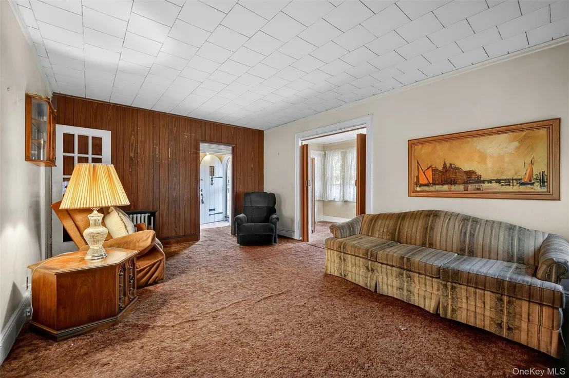 Photo of 3512 Utopia Parkway