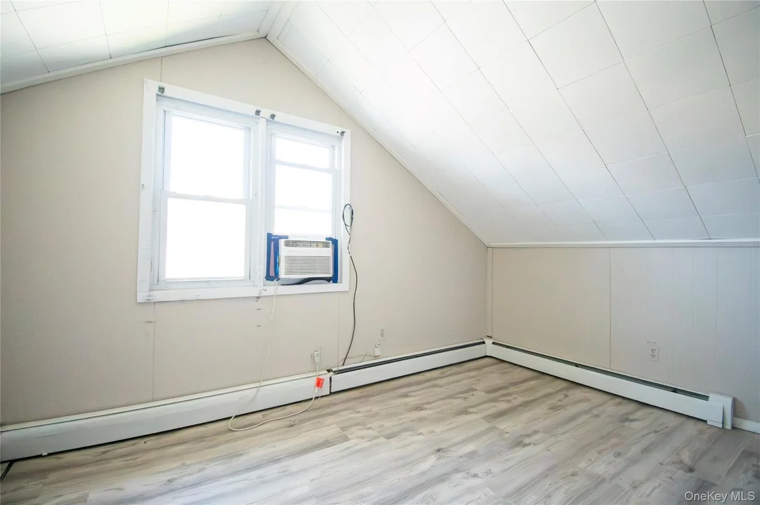 Photo of 2415 Gale Avenue