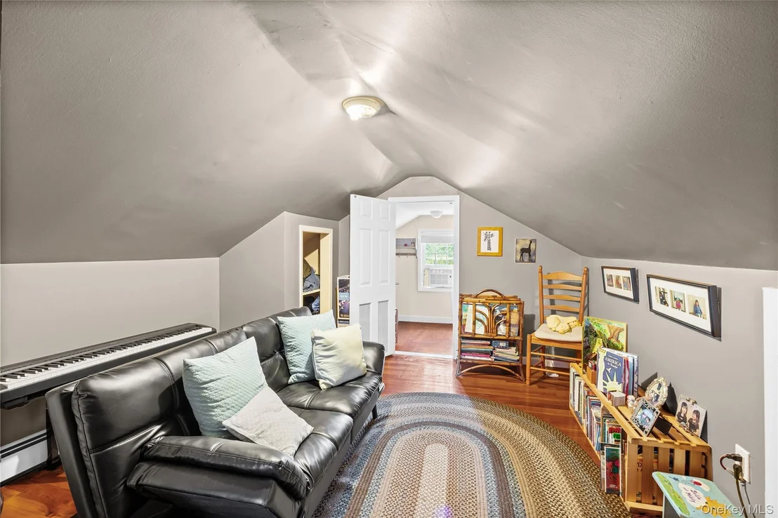 Photo of 43 Astor Avenue