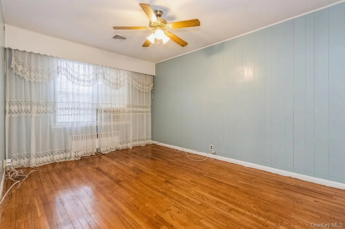 Photo of 4121 Grace Avenue