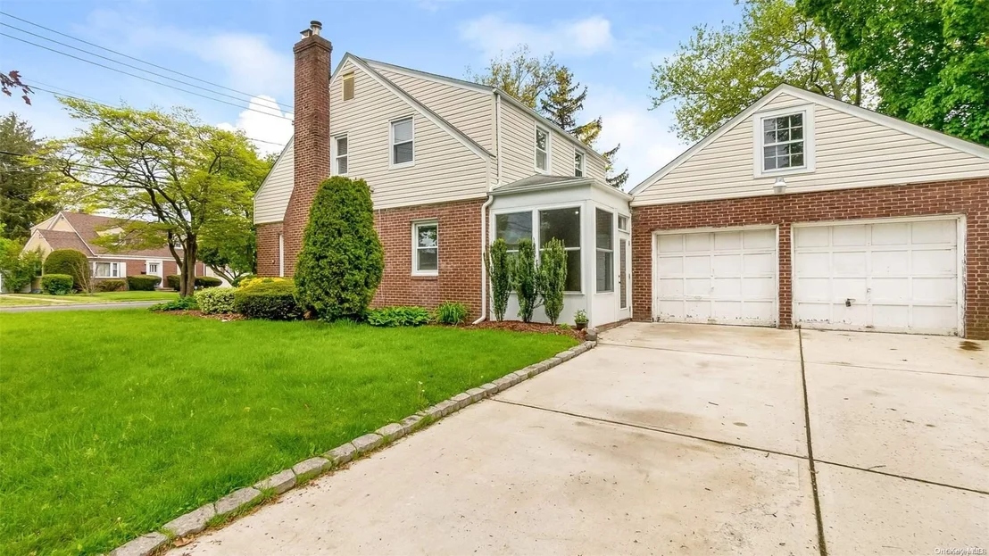 Photo of 220 Cedar Street