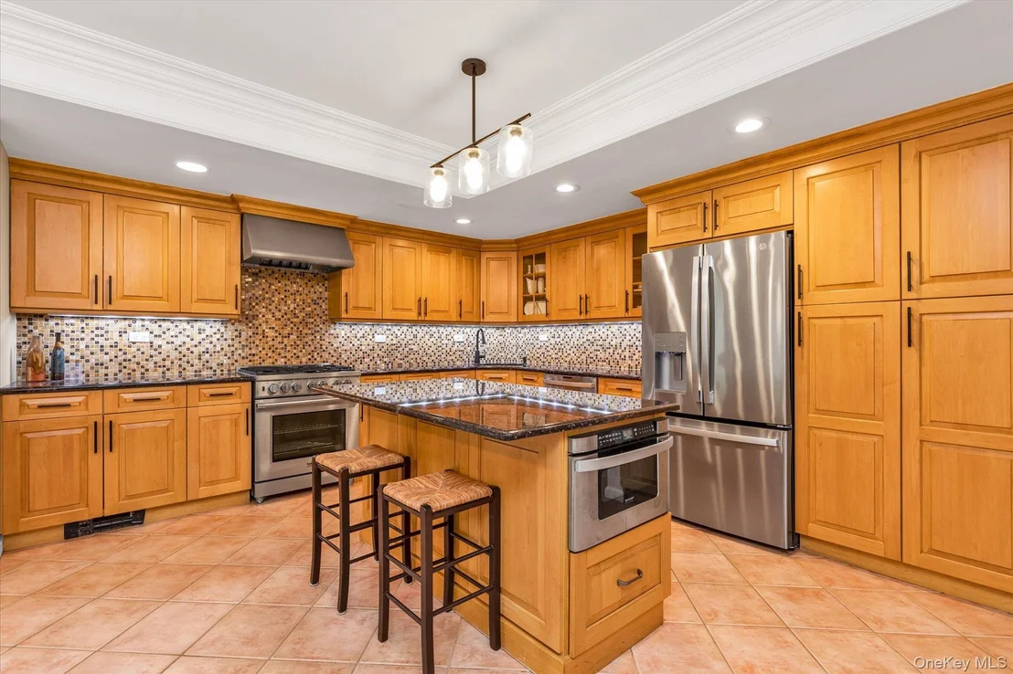 Photo of 15 Bluff Circle
