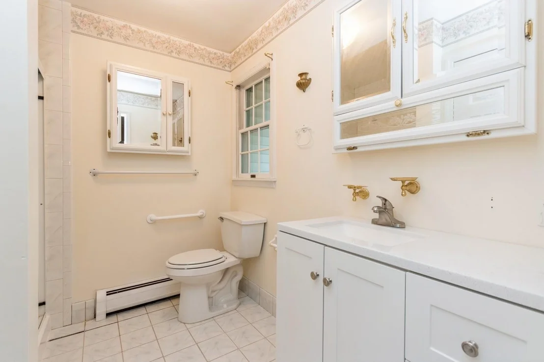 Photo of 2 Demarest Road