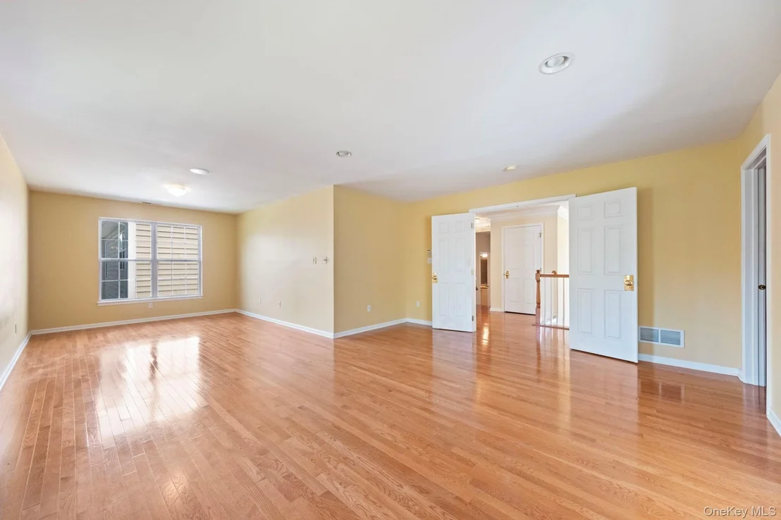 Photo of 421 Vassar Place