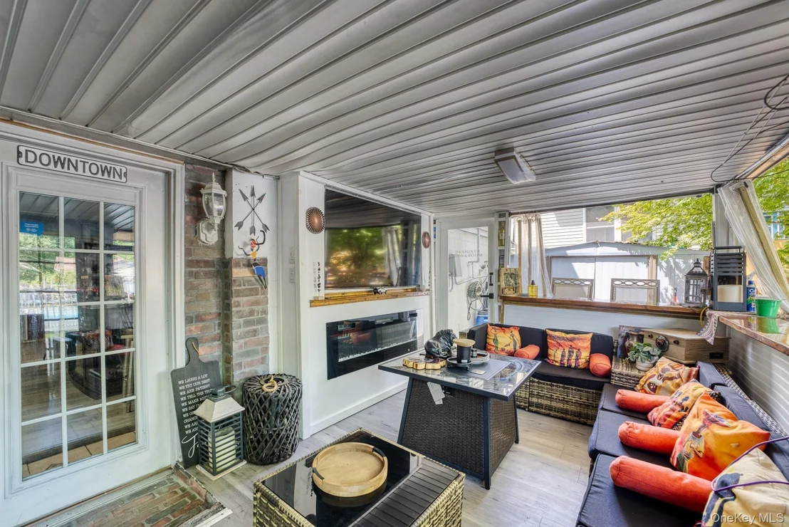 Photo of 64 Crestwood Boulevard