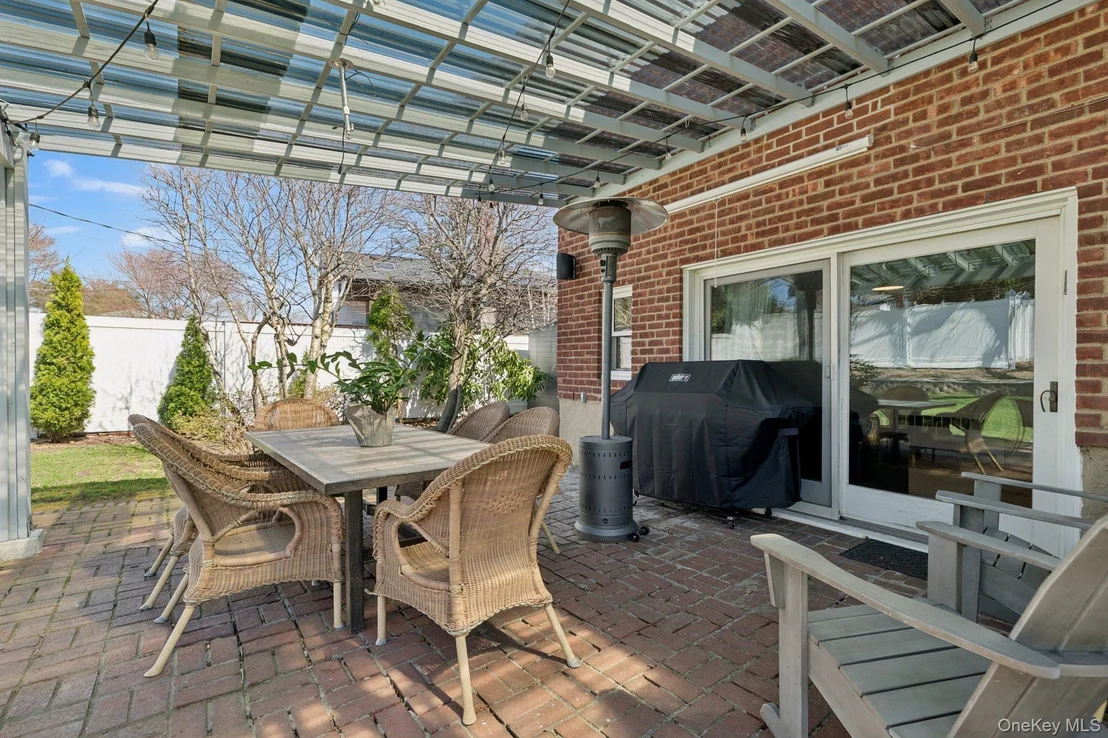 Photo of 15 Wayland Road
