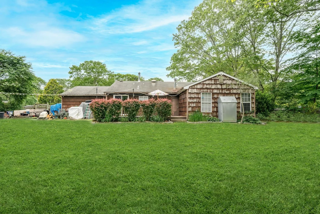 Photo of 7 Cedar Heights Drive