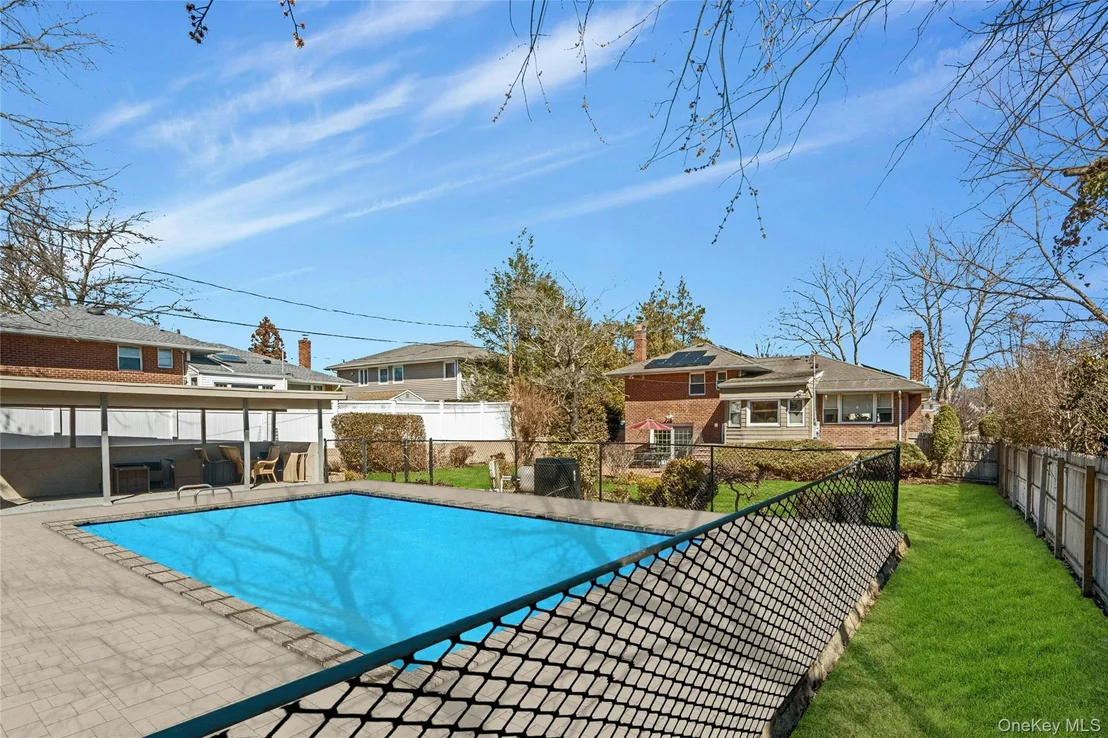 Photo of 37 Winthrop Road