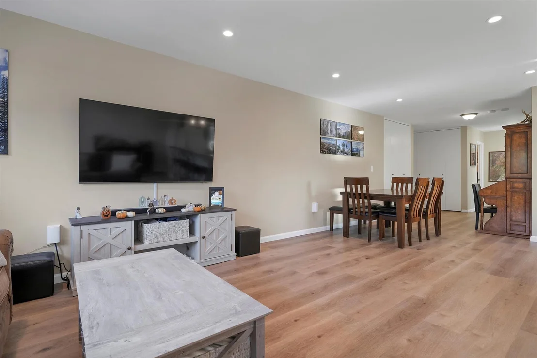 Photo of Unit 3C at 1 Lakeview Drive