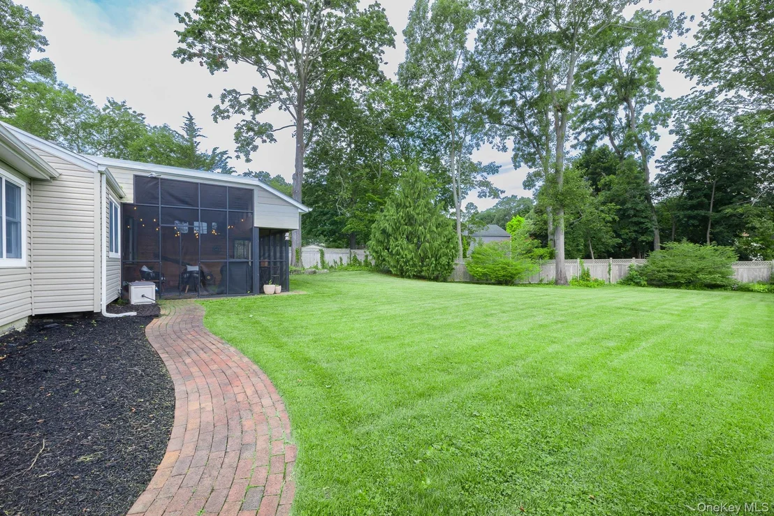Photo of 48 William Penn Drive