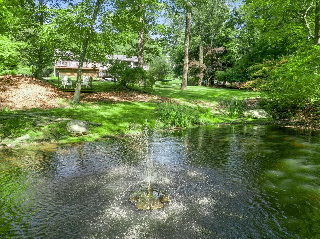 Photo of 24 Greenbriar Drive