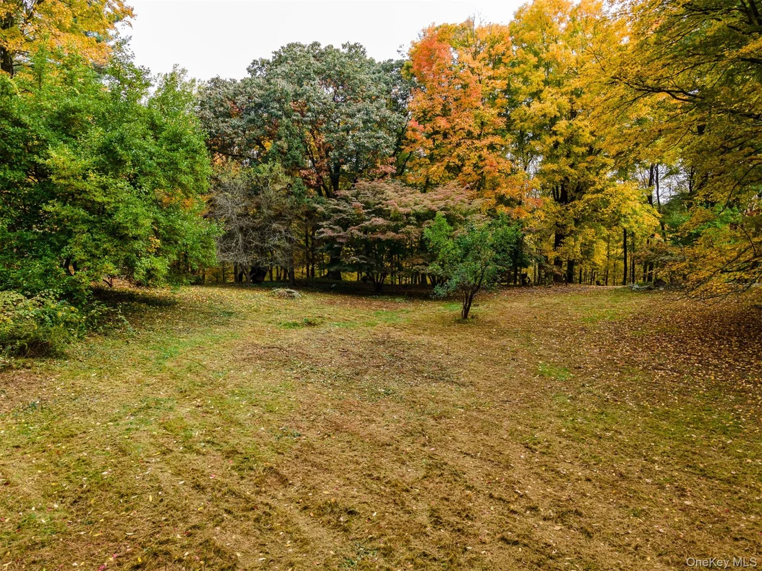 Photo of 115 Old Roaring Brook Road