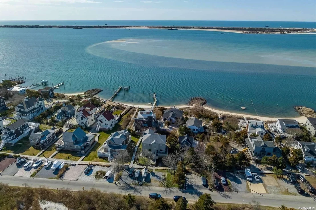 Photo of 85 Oak Beach Road