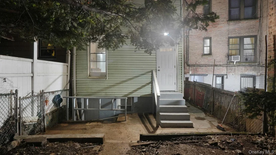 Photo of 2448 Webb Avenue
