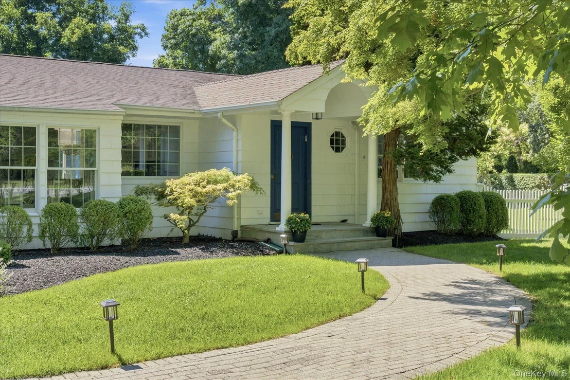 Photo of 129 Oneck Lane