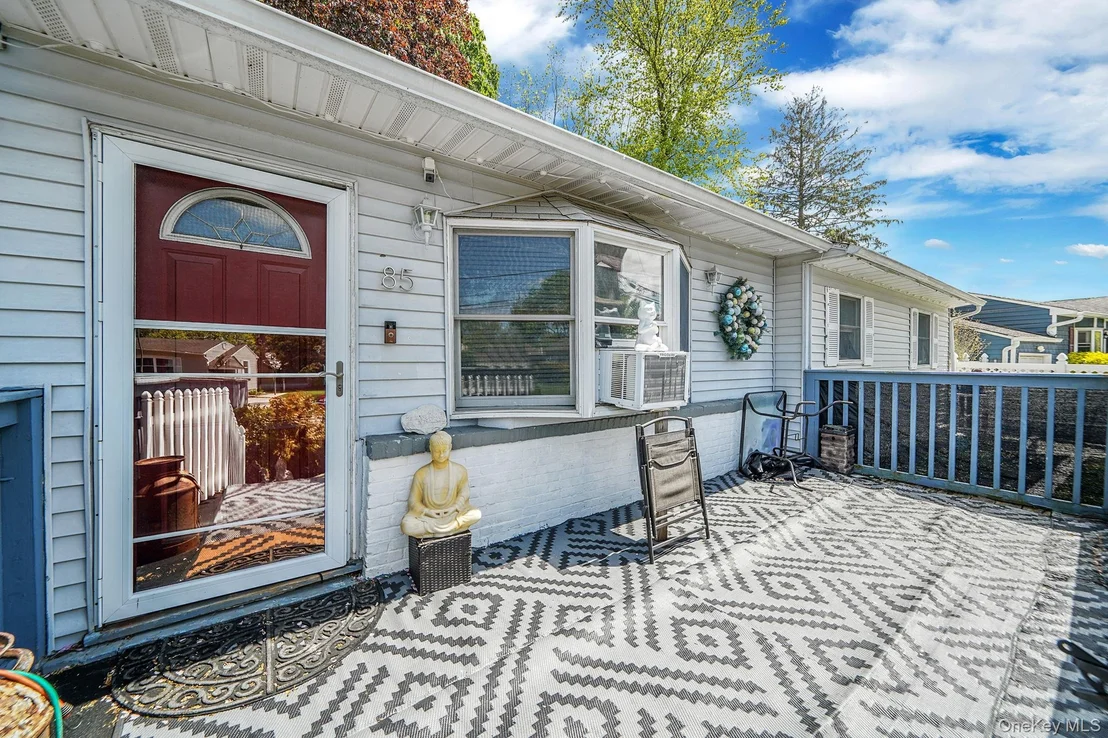Photo of 85 Applegate Drive