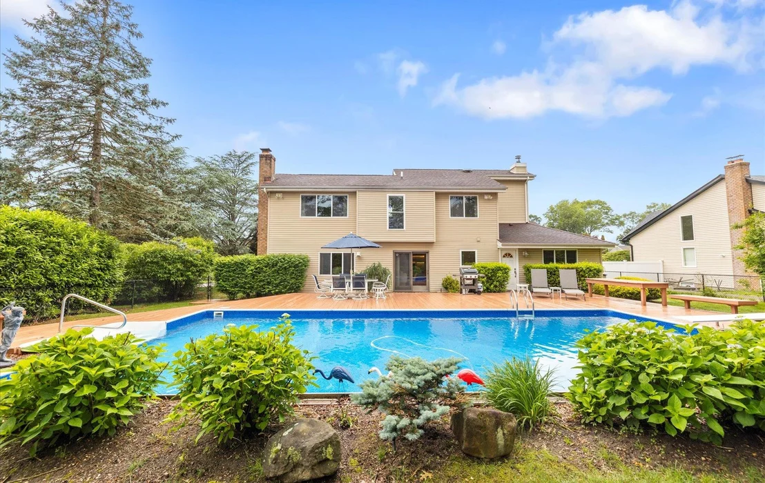 Photo of 34 Oak Meadow Road