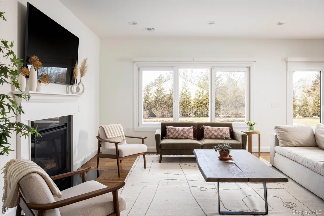 Photo of 660 Sutton Place