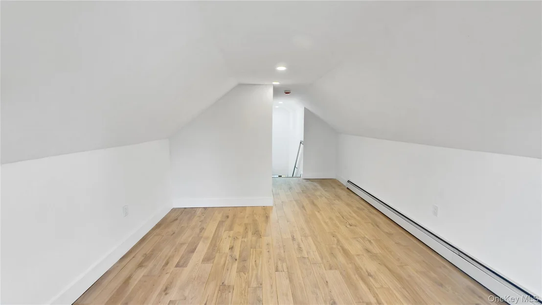 Photo of 224 Windsor Parkway