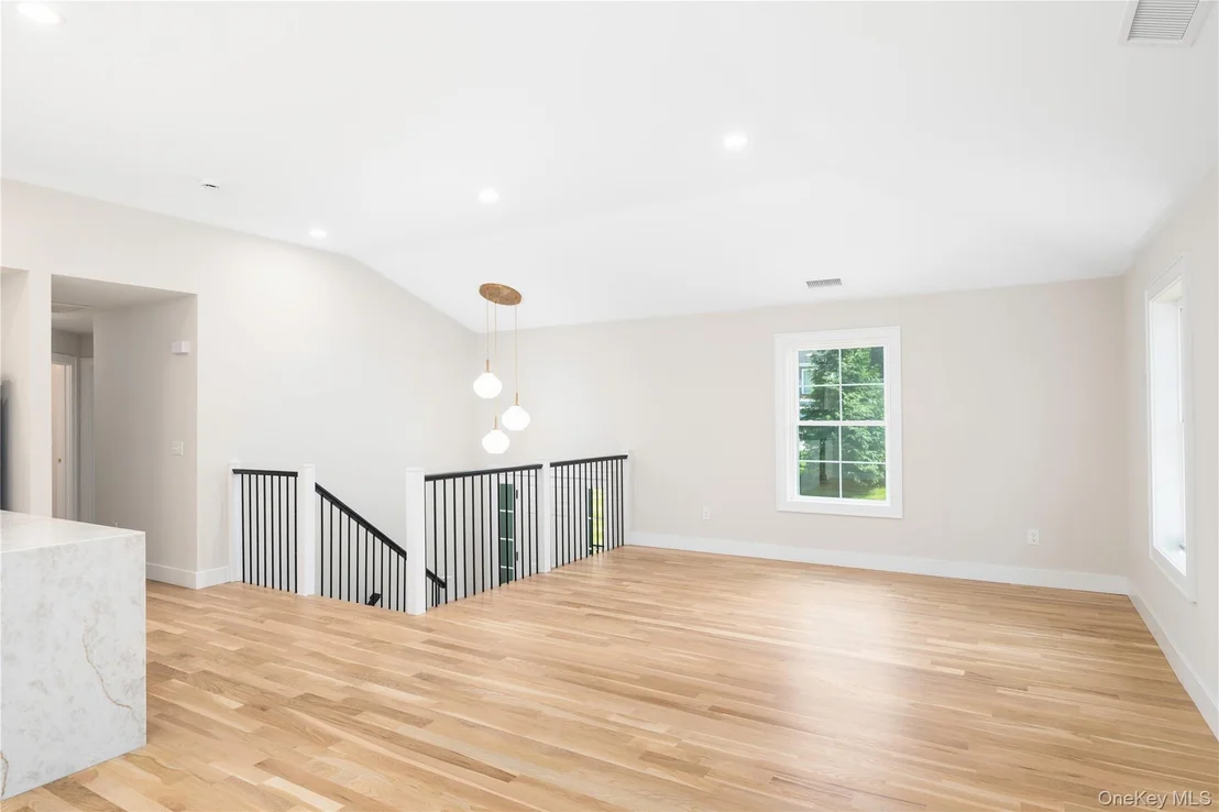 Photo of 15 Tompkins Avenue