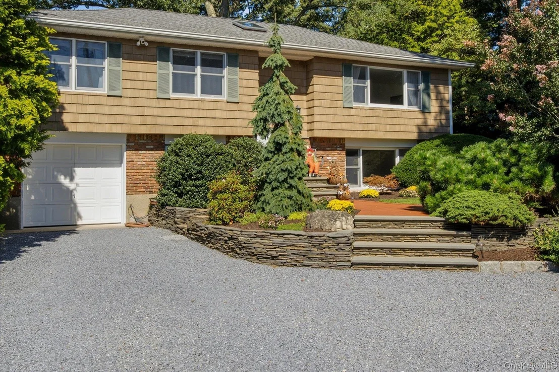 Photo of 772 Pulaski Road