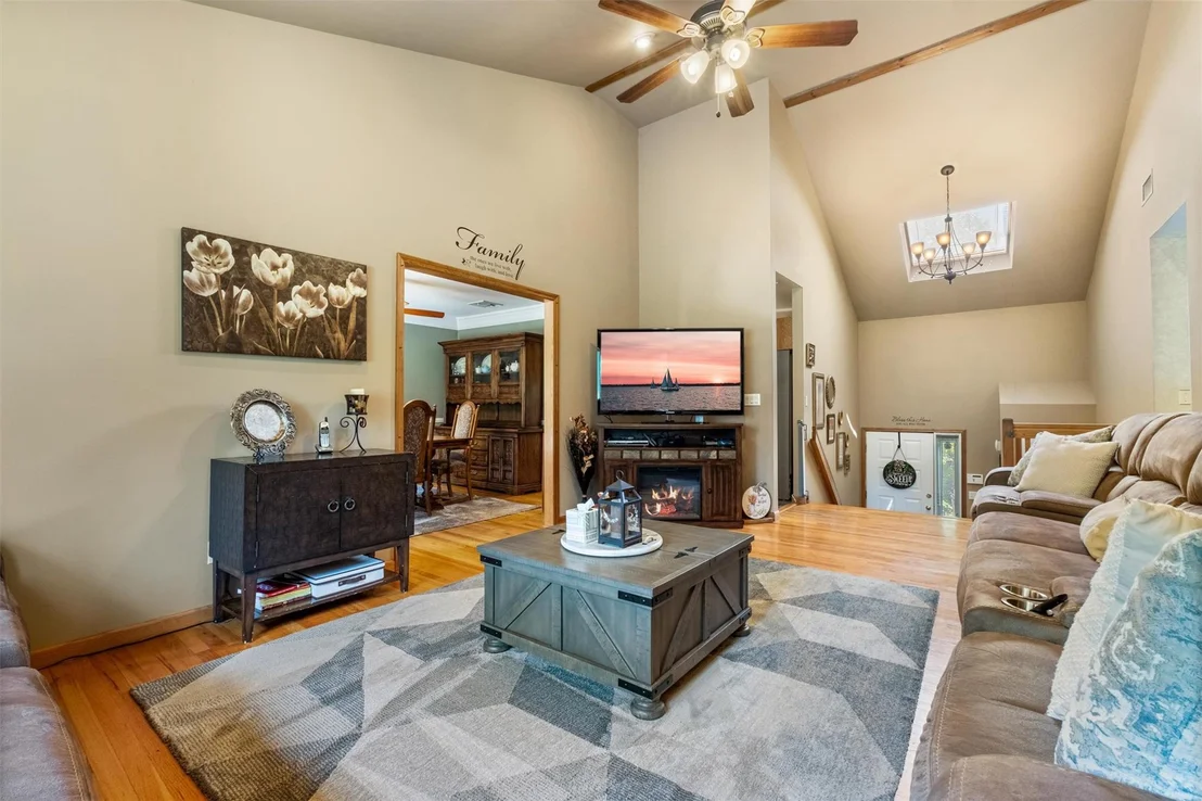 Photo of 10 BlueJay Place
