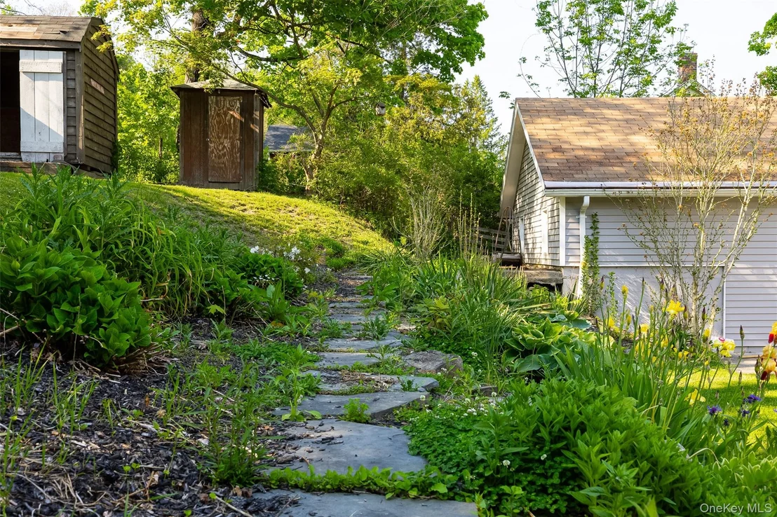 Photo of 5 Valley Farm Road