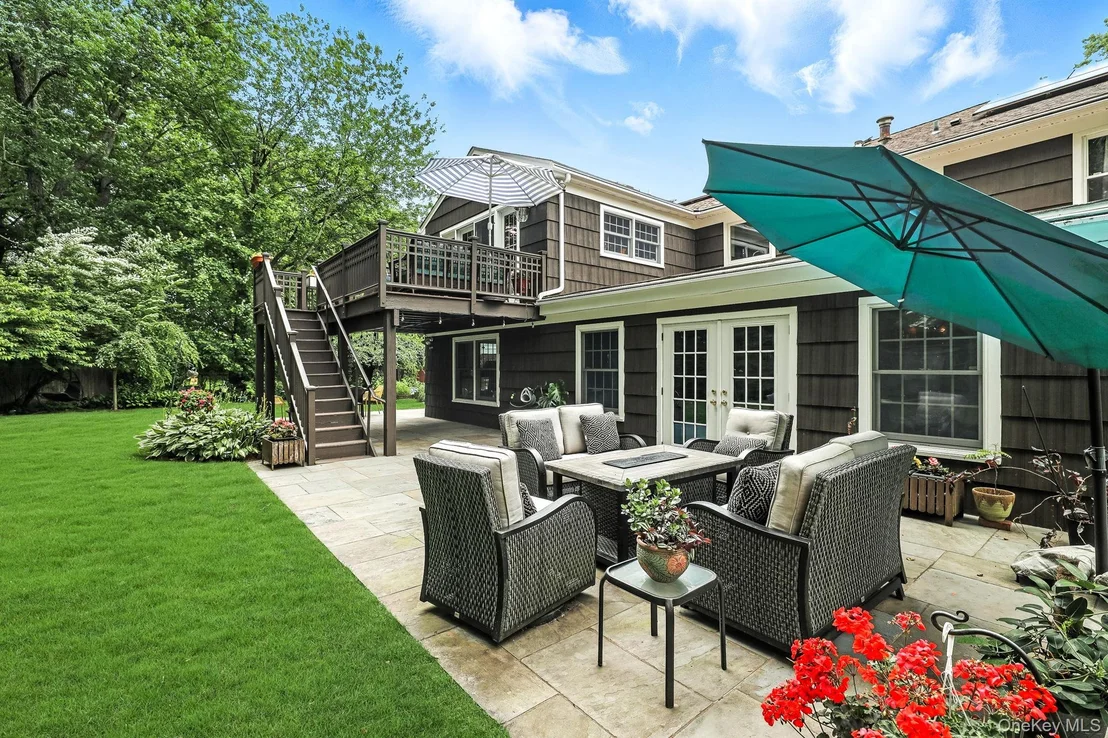 Photo of 14 Edgemont Circle