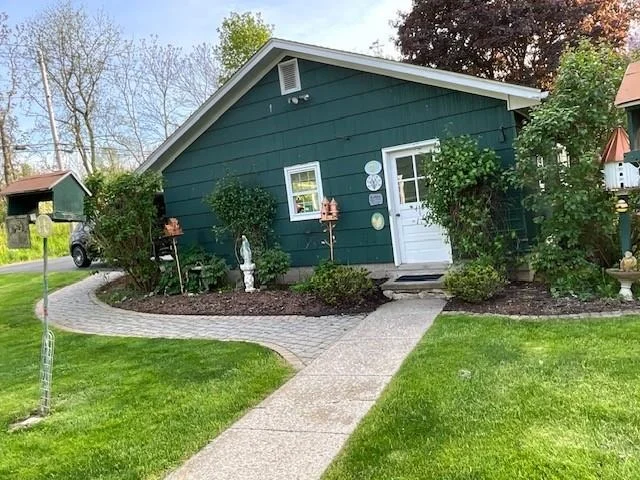Photo of 42 Amity Road