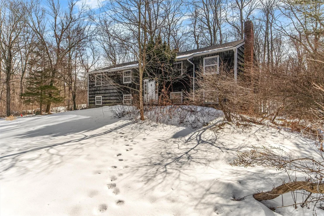 Photo of 255 Chadeayne Road