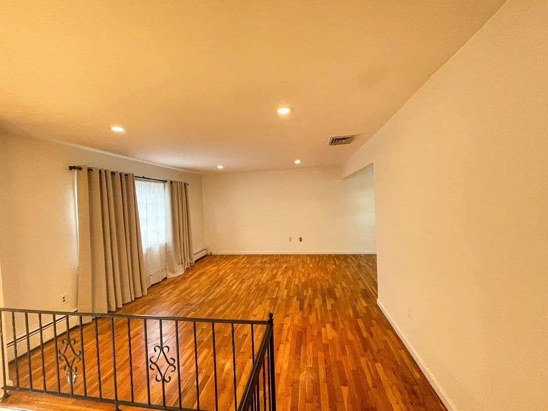Photo of 87 Vails Gate Heights Drive