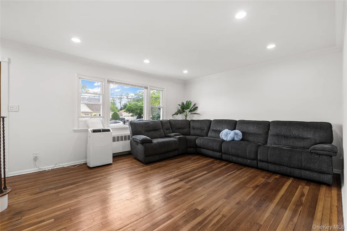 Photo of 14 Evans Avenue