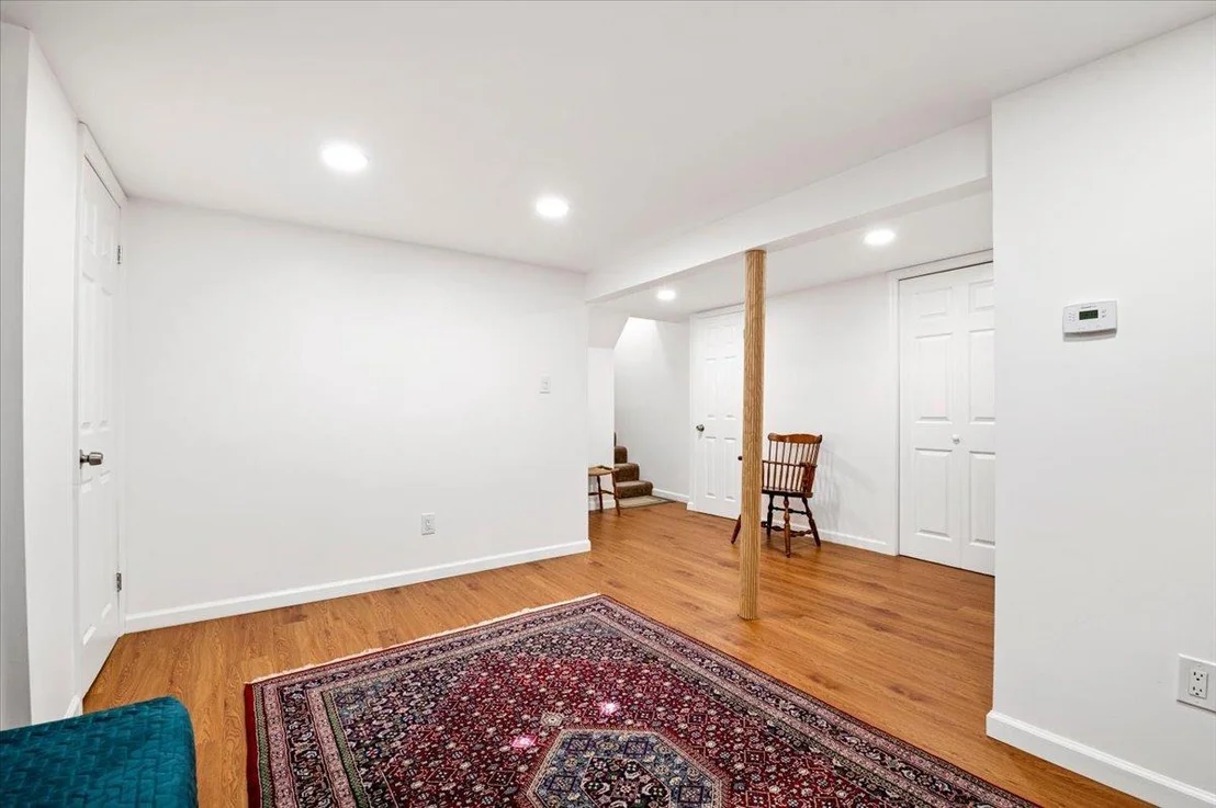 Photo of 7 Knoll Lane
