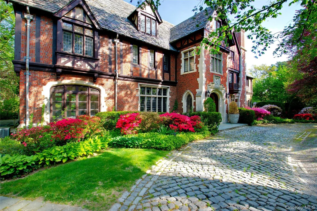 Photo of 107 Bayview Road