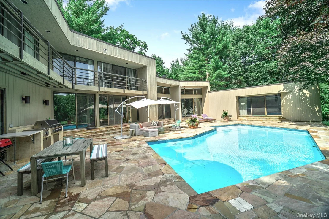 Photo of 20 Cole Drive